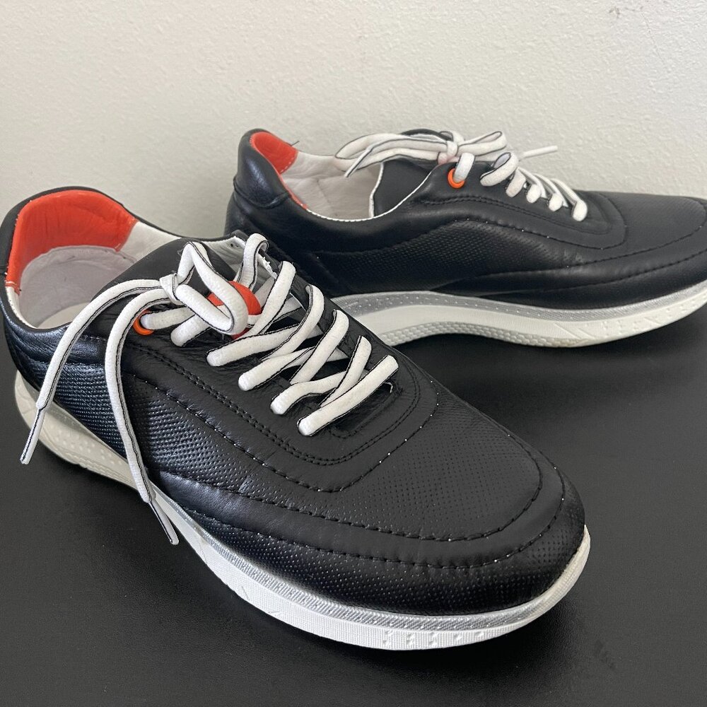 Women's sneakers Comfort Insert soft supportive runner size 9 sneakers
